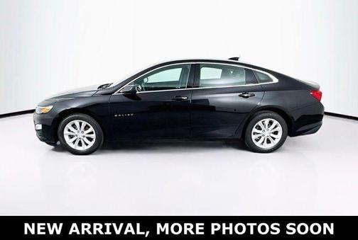 Mosaic Black Metallic 2024 Chevrolet Malibu FWD 1LT
