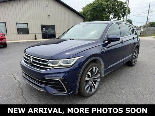 Atlantic Blue Metallic 2022 Volkswagen Tiguan 2.0T SEL R-Line 4MOTION
