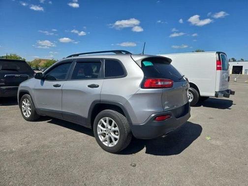 2016 Jeep Cherokee Sport