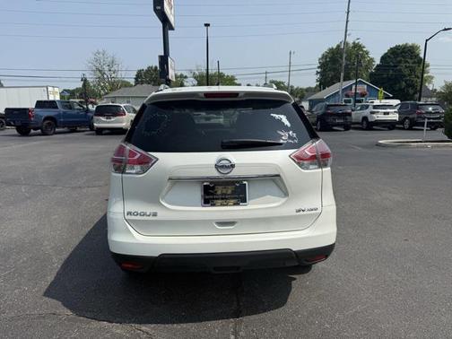 2016 Nissan Rogue SV