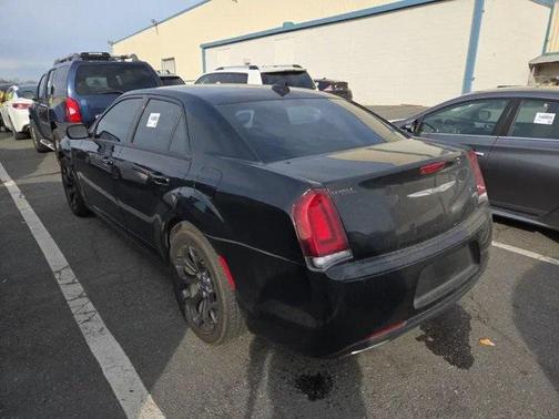 2019 Chrysler 300 S