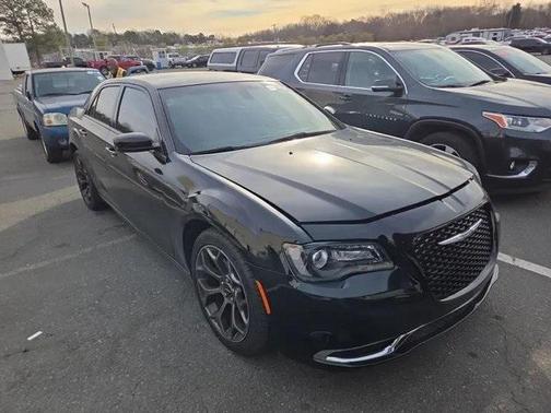 2019 Chrysler 300 S