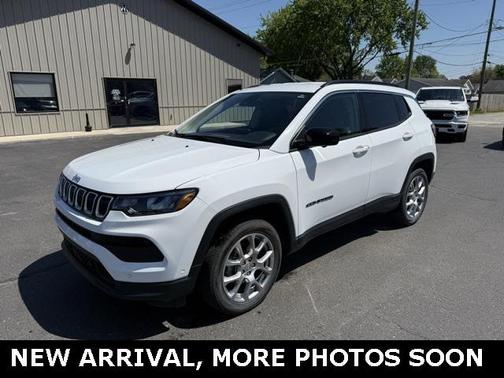 2022 Jeep Compass Latitude Lux