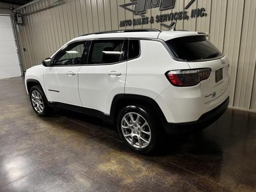 2022 Jeep Compass Latitude Lux