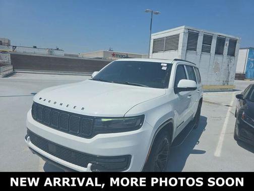 Bright White Clearcoat 2022 Jeep Wagoneer Series I Obsidian 4x4