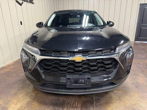 Mosaic Black Metallic 2024 Chevrolet Trax LS