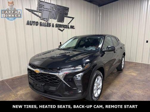 Mosaic Black Metallic 2024 Chevrolet Trax LS