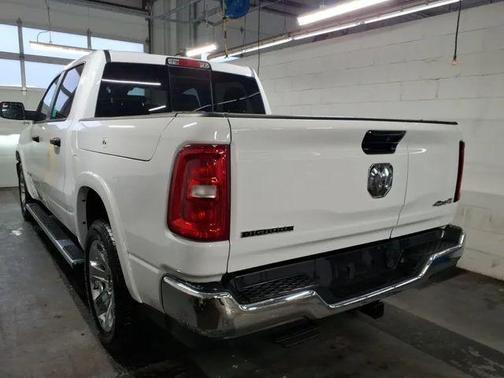 Bright White Clearcoat 2025 RAM 1500 Big Horn/Lone Star