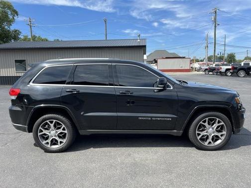 2018 Jeep Grand Cherokee Sterling Edition