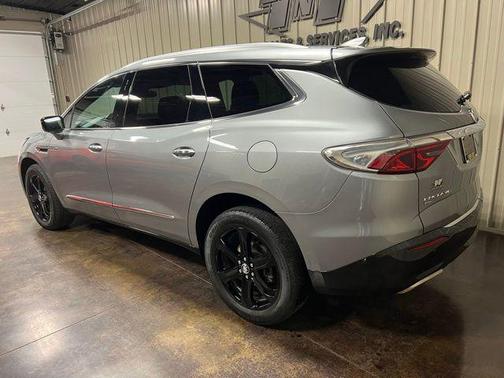 2023 Buick Enclave Essence AWD