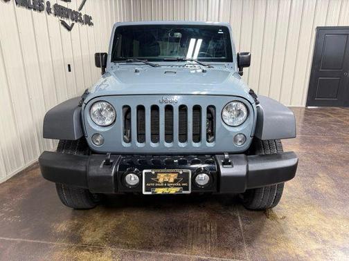 Anvil Clearcoat 2015 Jeep Wrangler Unlimited Sport