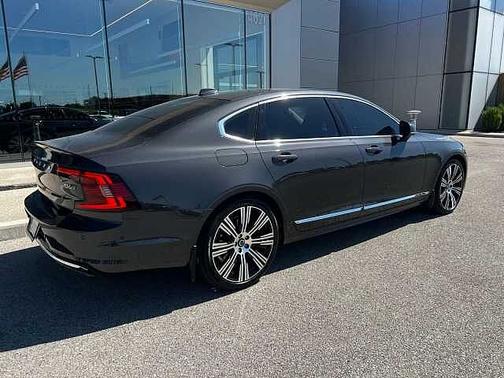 Platinum Gray Metallic 2023 Volvo S90 Ultimate