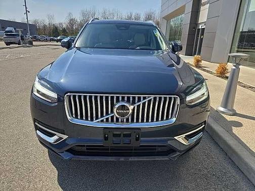 2023 Volvo XC90 Plus