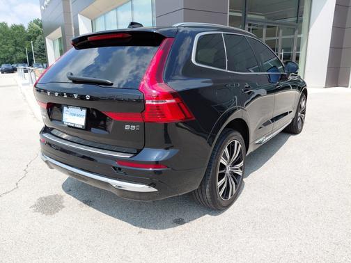 2022 Volvo XC60 B5 Inscription