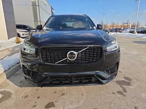 2023 Volvo XC90 Plus