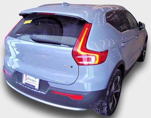 2024 Volvo XC40 Core