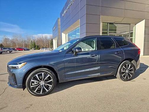2024 Volvo XC60 Plus