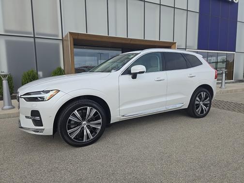 2022 Volvo XC60 B6 Inscription