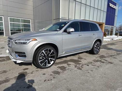 2023 Volvo XC90 Plus