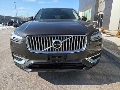 2023 Volvo XC90 Plus