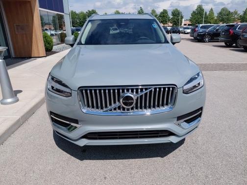 2025 Volvo XC90 Plug-In Hybrid T8 Plus 7-Seater