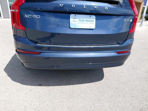 2023 Volvo XC90 B5 Core