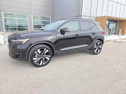 2024 Volvo XC40 Ultimate