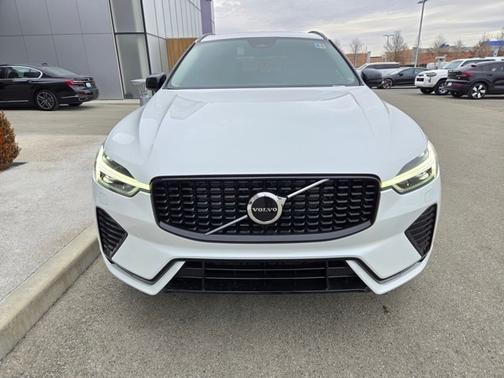 2025 Volvo XC60 B5 Core