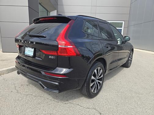 2025 Volvo XC60 B5 Plus