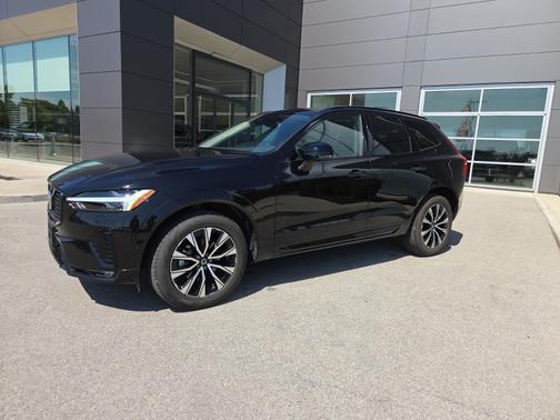 2025 Volvo XC60 B5 Plus