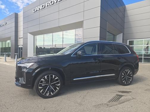 2025 Volvo XC90 B6 Plus 7-Seater