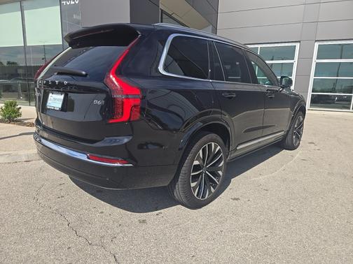 2025 Volvo XC90 B6 Plus 7-Seater
