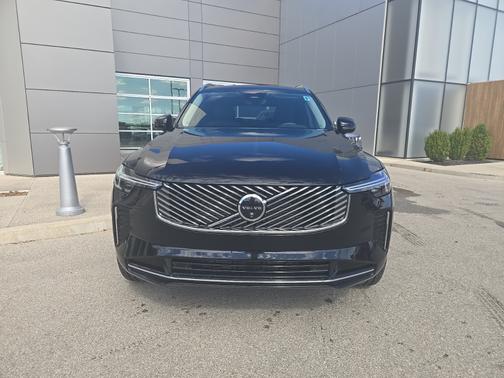 2025 Volvo XC90 B6 Plus 7-Seater