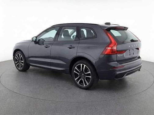 Platinum Grey 2023 Volvo XC60 B6 Ultimate Dark Theme