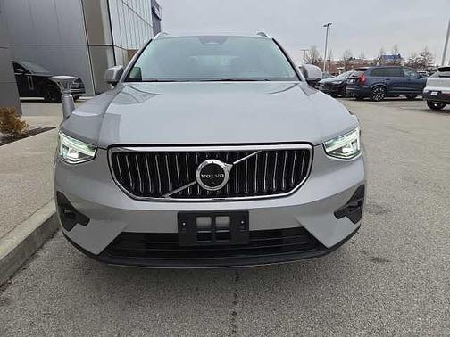 2025 Volvo XC40 Plus