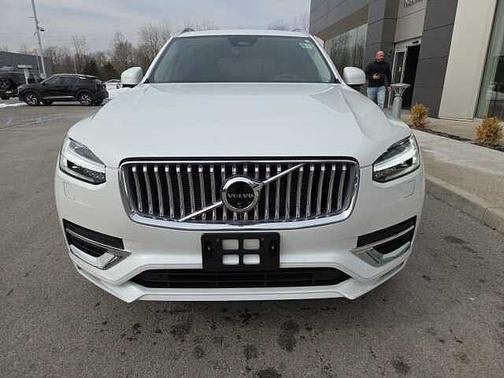 2024 Volvo XC90 Plus