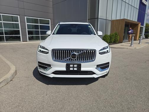 2025 Volvo XC90 B6 Plus 7-Seater