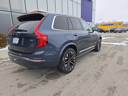 2025 Volvo XC90 Plus
