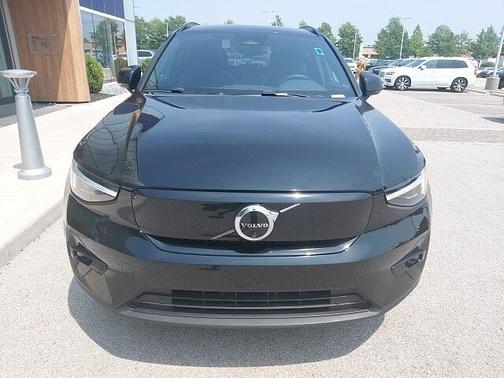 2024 Volvo XC40 Plus