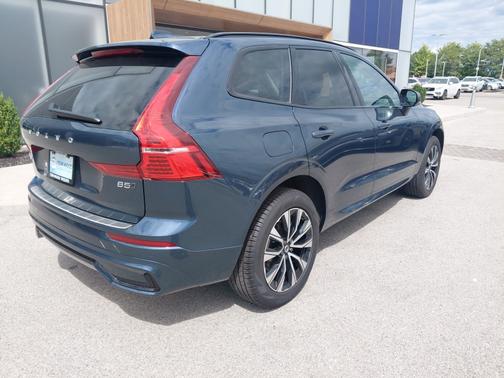 2025 Volvo XC60 B5 Core
