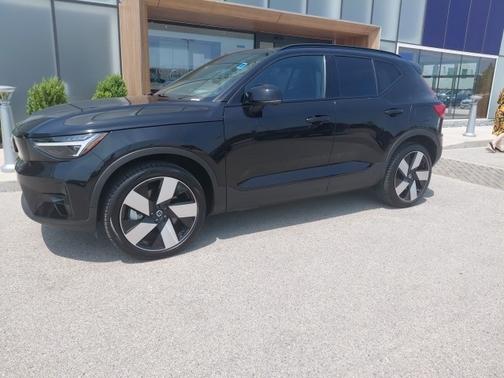 2024 Volvo XC40 Recharge Pure Electric Twin Plus