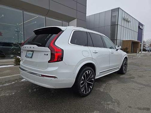 2025 Volvo XC90 Plus