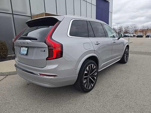 2025 Volvo XC90 Plus