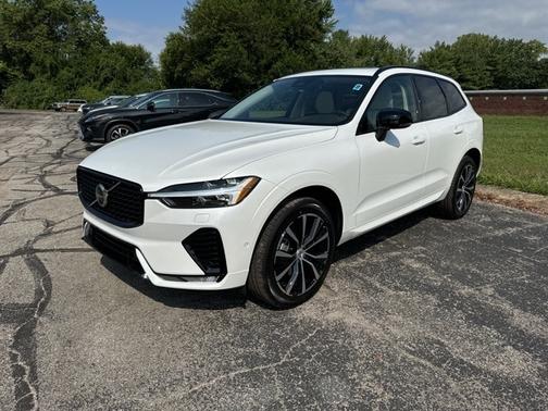 2025 Volvo XC60 B5 Plus
