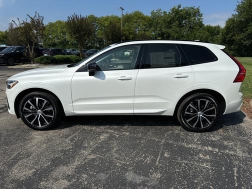 2025 Volvo XC60 B5 Plus