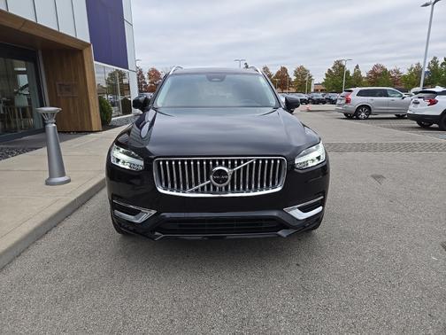 2023 Volvo XC90 B6 Plus 7-Seater