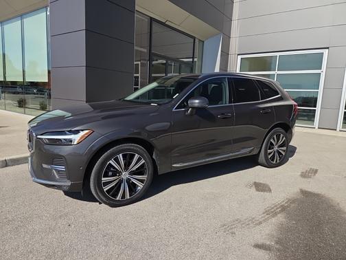 2022 Volvo XC60 B5 Inscription