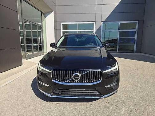 2023 Volvo XC60 Plus