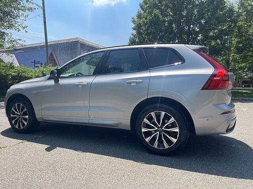 2025 Volvo XC60 Plus