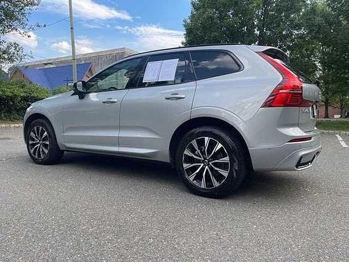 2025 Volvo XC60 Plus